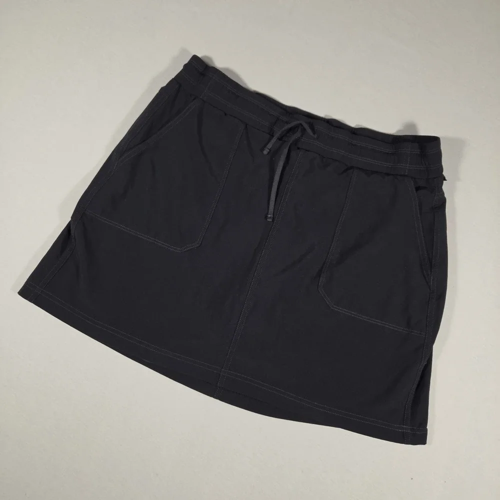 Kuhl Skort Born In The Mountains Womens Size Medium Black Elastic Zipper‎ Pocket